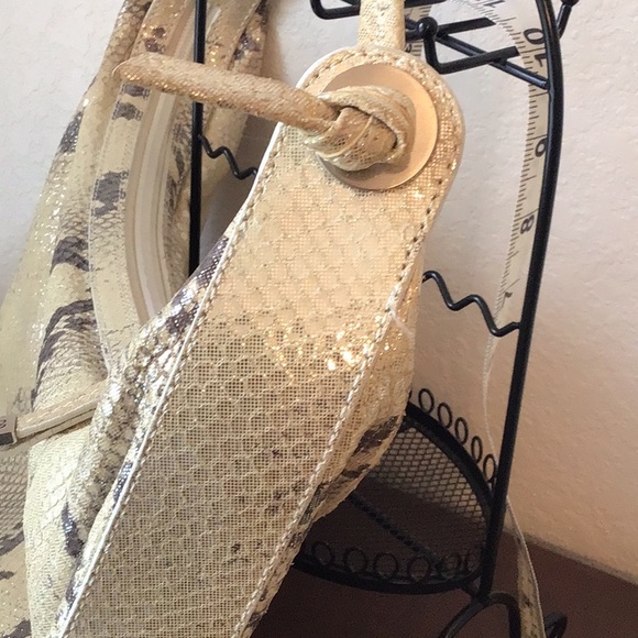 Donald J Pliner Couture Metallic Snake Print Bag - Picture 14 of 15